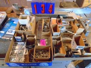 lot 134 image: Flat of screws & misc hardware. As shown.