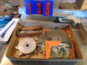lot 138 image: Flat of saw bladesRockwell tricut & misc. As shown.