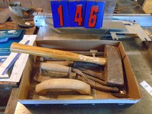 lot 146 image: Flat of mason tools. As shown.
