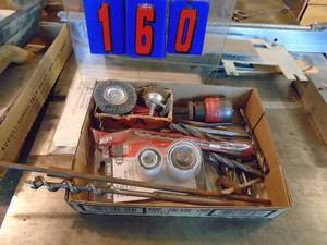 lot 160 image: Flat of drill bits & hole saws. As shown.