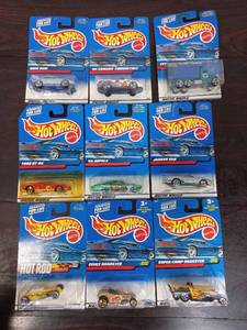 lot 26 image: Collection Of Hot Wheels