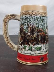 lot 330 image: Budweiser Stein