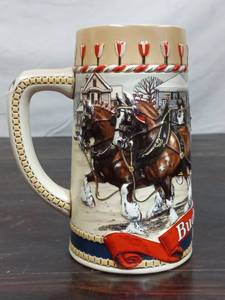 lot 331 image: Budweiser Stein