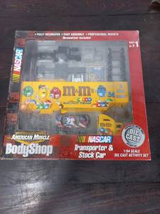lot 359 image: M&M Transporter & Stock Car