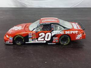lot 381 image: Tony Stewart Car