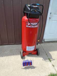 Husky 20 gal air compressor. Looks nearly new. For parts or repair. As shown.