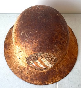 lot 69 image: Vintage WW2 Civil Defense Helmet