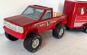 lot 78 image: Nylint Stables Truck and Trailer