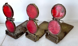 lot 84 image: Vintage Grote Reflector Flares and Case