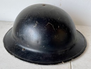 lot 87 image: Vintage WW2 Civil Defense Helmet