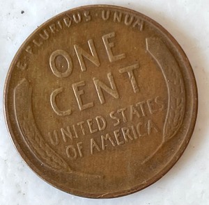 lot 107 image: 143 Wheat Pennies