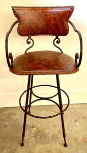 lot 19A image: Set of 8 Swiveling Barstools