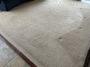 lot 15 image: Karastan Wool Area Rug