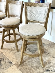 lot 18 image: Set of Three Neutral Design Barstools