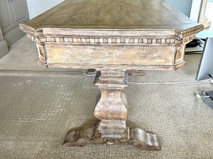 lot 7 image: Hooker Furniture Writing Desk and Chair from the Sorella Collection