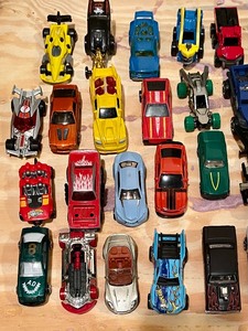 lot 127 image: Toy Cars and Trucks Galore