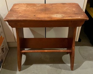 lot 132 image: Vintage Wooden Table  Bench