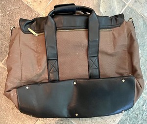 lot 174 image: Travel Bag