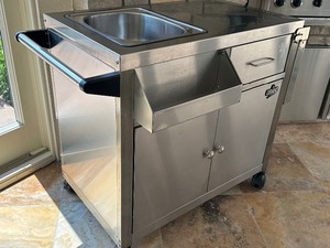 lot 39 image: Grand Island Stainless Dry Sink Prep Island