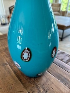 lot 55 image: Lovely Italian Art Glass Vase