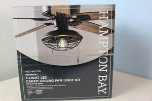 NEW - Hampton Bay Universal Matte Black Ceiling Fan LED Light Kit (NO FAN - LIGHT ONLY) 082392522292 MSRP $51.97