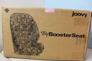 RETURN - Joovy Toy Booster Seat