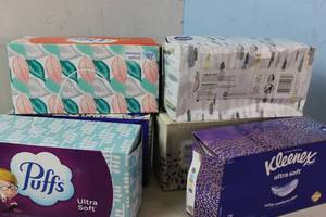 6 Packs of Tissues