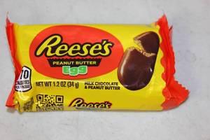 12 PIECES of Reeses Eggs Best By 122023 (12 EGGS)