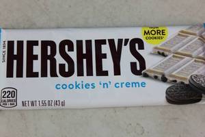 12 BARS of Hersheys Cookies & Cream