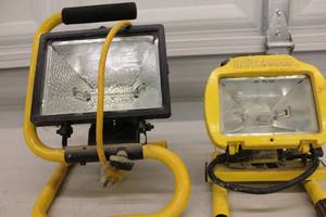 lot 30 image: 2 Shop Lights