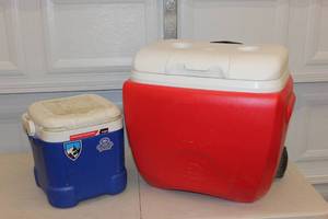 lot 41 image: 2 Coolers
