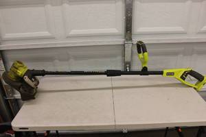 lot 45 image: Ryobi Weed Whacker No Battery