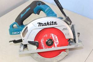 lot 22 image: Makita 18V X2 LXT Lithium-Ion (36V) 7-14 in. Brushless Cordless Circular Saw