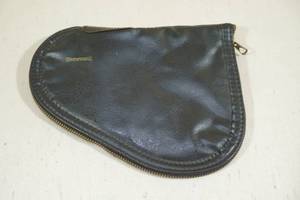 lot 140 image: Browning 8.75 Leather Gun Case