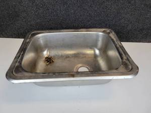 lot 448 image: Small Stainless Steel Sink
