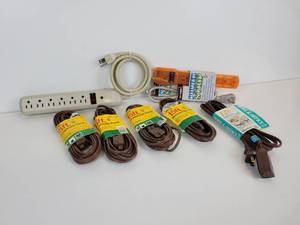 lot 485 image: Lot of (5) Extension Cords and (2) Power Strips