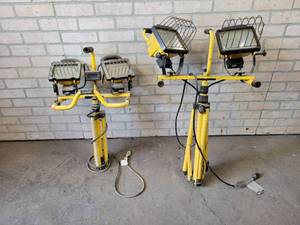 lot 68 image: (2) Tripod Halogen Work lights - NO SHIPPING