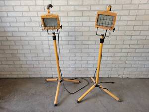 lot 71 image: (2) Tripod Halogen Work lights - NO SHIPPING