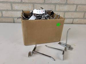 lot 84 image: (70) 4 Slatwall Hooks