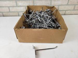 lot 85 image: (95) 6 Slatwall Hooks