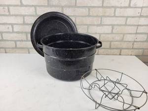 lot 93 image: Graniteware Water Bath Canning Pot and Insert - NO SHIPPING