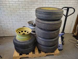 lot 28 image: (10) IMCA Hobby Stock 15 5x4-34 Rims and Tires and More - NO SHIPPING