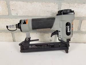 lot 122 image: DeVILBISS Model No. ANK20 Pneumatic Brad Nailer