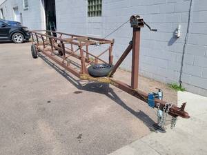 lot 10 image: Scissor Lift Pontoon Trailer - Lift Section is 218 Long x 31 Long x 40.5 tall - Overall Trailer is Approx. 29 Long - NO SHIPPING