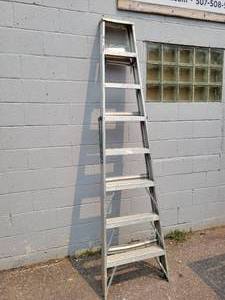 lot 232 image: 8 KELLER Aluminum Step Ladder - NO SHIPPING