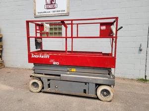 lot 19 image: Snorkelift SL20 Scissor Lift