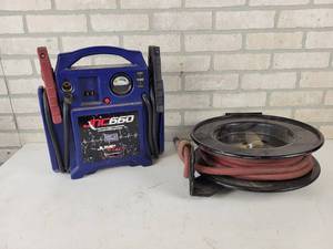 lot 166 image: JNC660 Jump Pack - Shows 12.5Vdc and Air Hose Reel - NO SHIPPING