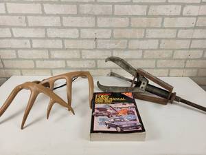 lot 173 image: POSI-LOCK Bearing Puller Model 110, Chilton Manual and Rattling Antlers Set - NO SHIPPING