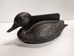 lot 482 image: Bronzed Cast Iron Mallard Boot Scraper