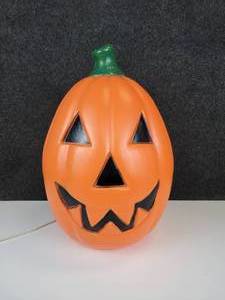lot 684 image: Large Blow Mold Jack O Lantern